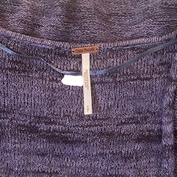 🎈 Free People Gotham Heathered Navy Faux Crossover Sweater Size Small - Picture 8 of 8